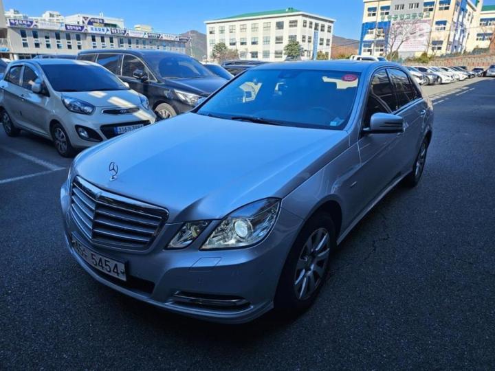 Mercedes-Benz E-Class New E200 CGI BlueEfficiency W212 2009-2013 4