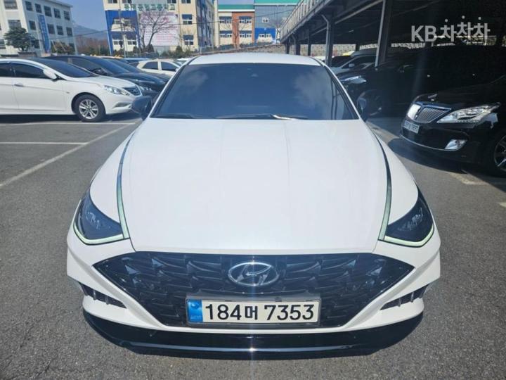 Hyundai Sonata DN8 2.0 Sensuous Modern 2