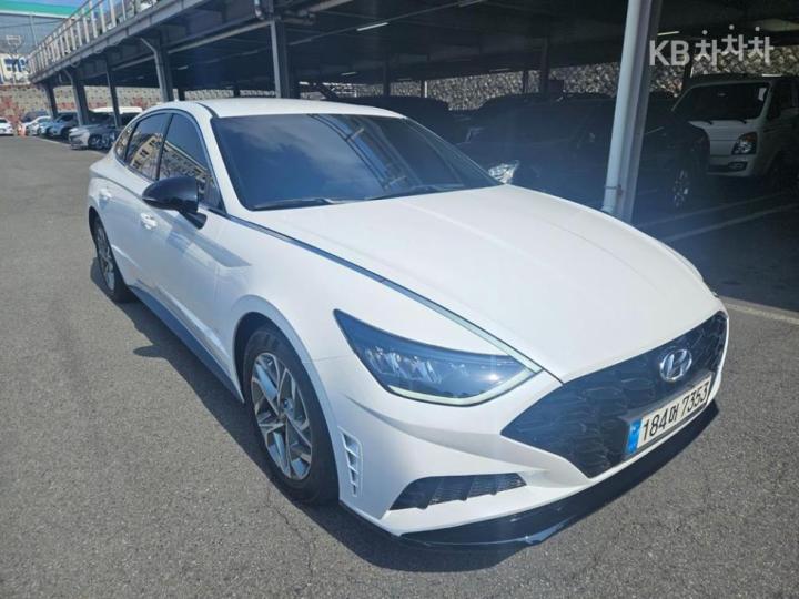 Hyundai Sonata DN8 2.0 Sensuous Modern 3