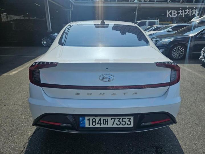 Hyundai Sonata DN8 2.0 Sensuous Modern 5