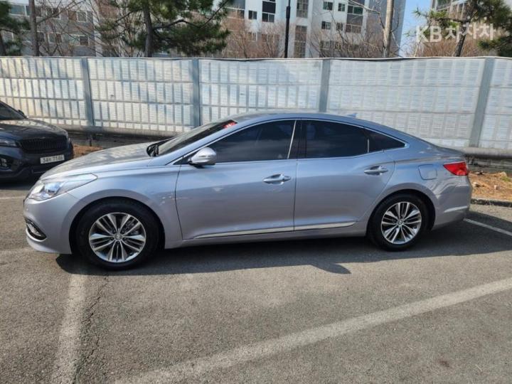 Hyundai Grandeur HG HG240 Modern 3