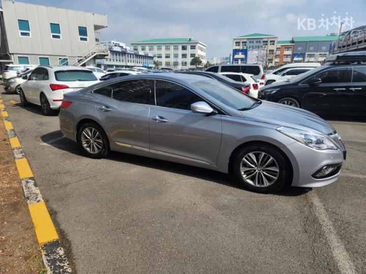 Hyundai Grandeur HG HG240 Modern 4