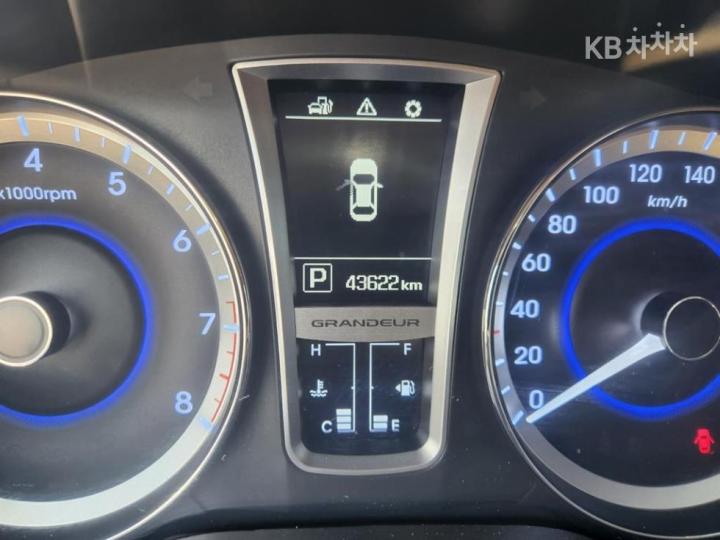 Hyundai Grandeur HG HG240 Modern 6