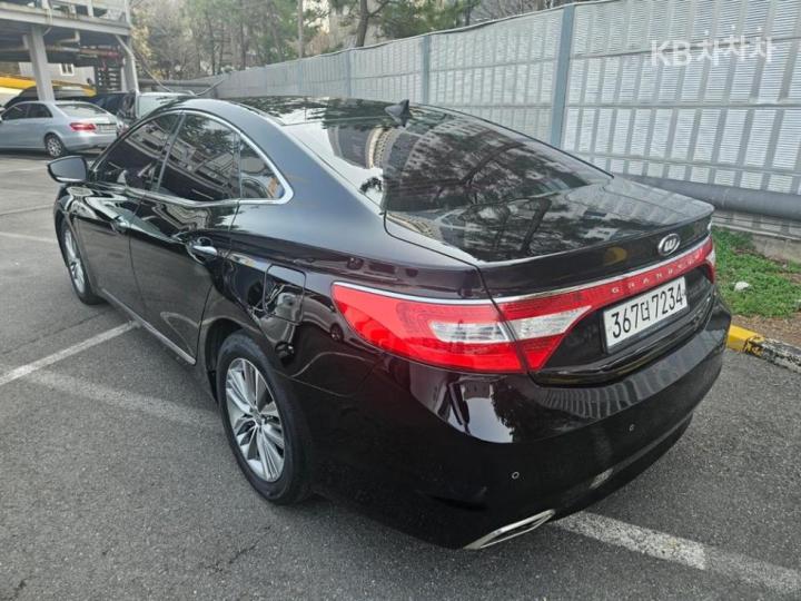 Hyundai Grandeur HG LPG HG300 Modern 6