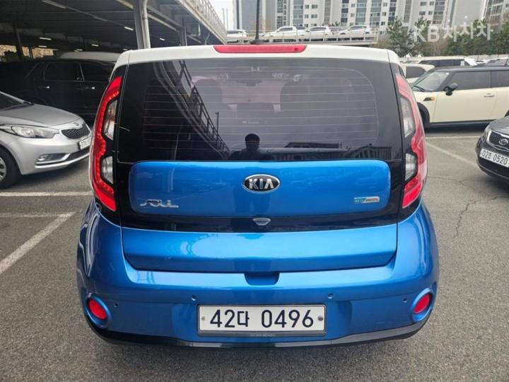 Kia Soul EV 5
