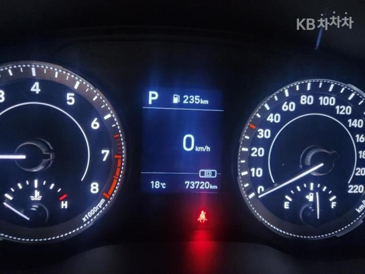 Hyundai Venue Gasoline 1.6 Modern 6