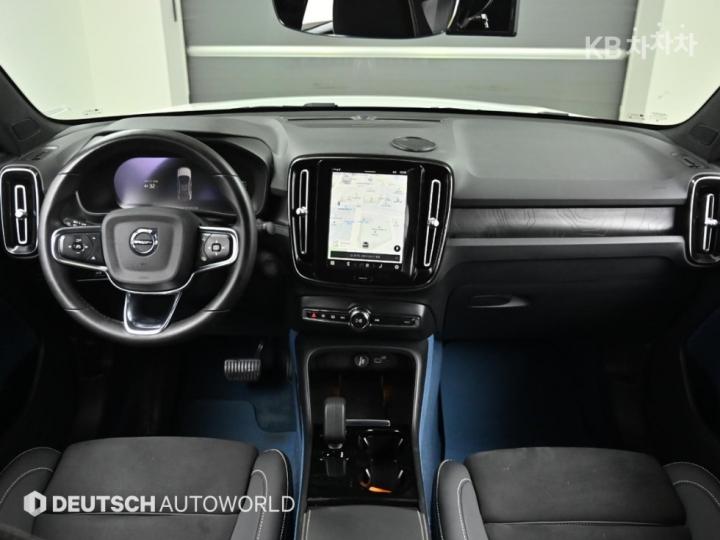 Volvo C40 Recharge Twin Ultimate Base Type 8