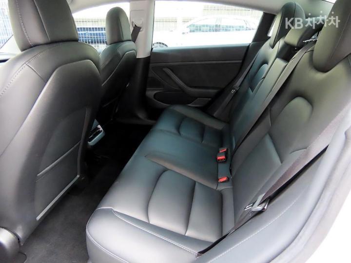 Tesla Model 3 Standard Range Plus 7