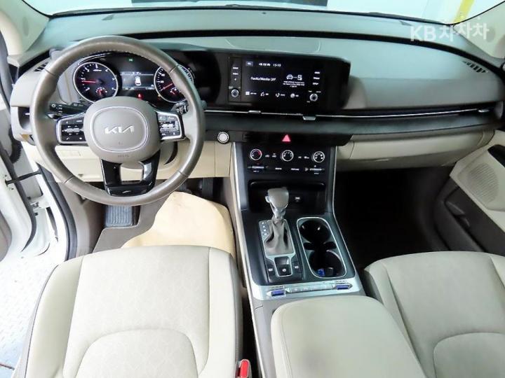 Kia Carnival D2.2 Prestige 8