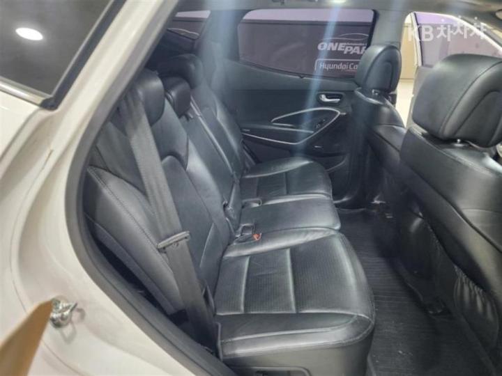 Hyundai Santa Fe DM R2.0 2WD PREMIUM Base Type 9