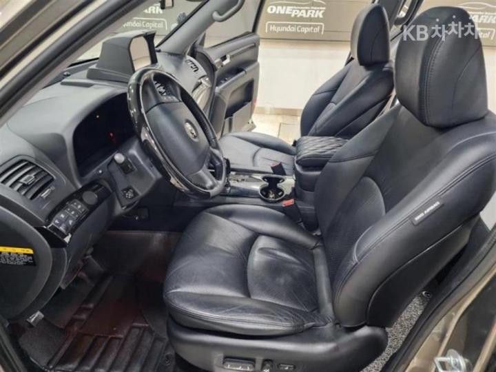 Kia Mohave 2WD KV300 Top Model 6