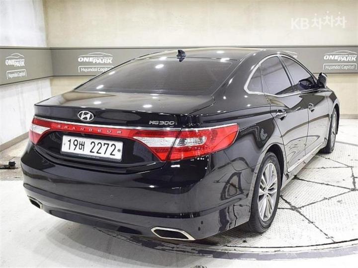 Hyundai Grandeur HG HG240 Modern 4