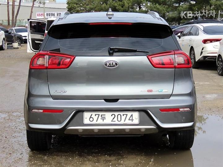 Kia Niro 1.6 Noblesse 5