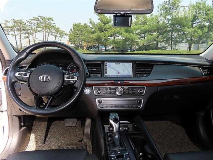 Kia K7 2.4 GDi Limited 8
