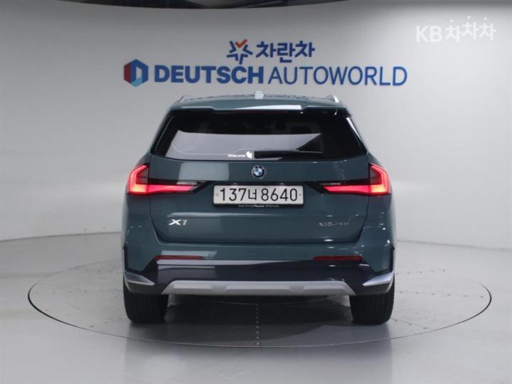 BMW X1 U11 xDrive20i M Sport 5
