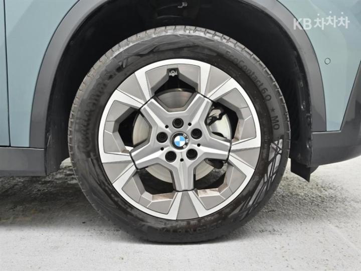 BMW X1 U11 xDrive20i M Sport 6