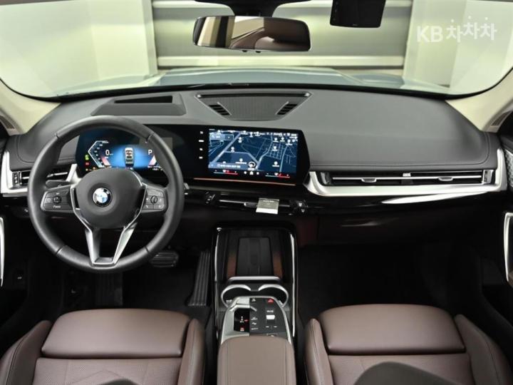 BMW X1 U11 xDrive20i M Sport 8