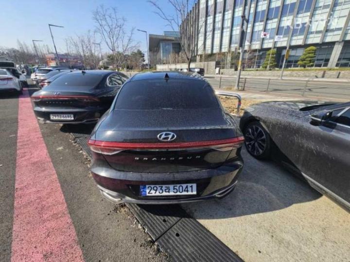 Hyundai Grandeur Hybrid 2.4 Exclusive 3