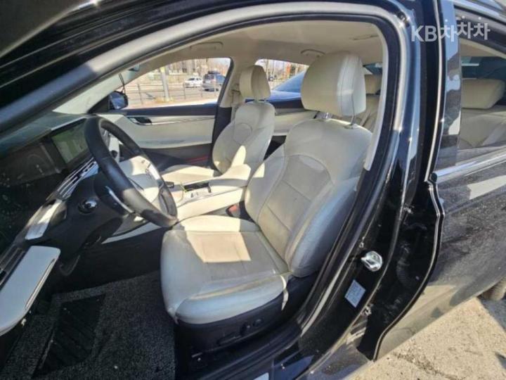 Hyundai Grandeur Hybrid 2.4 LeBlanc 5