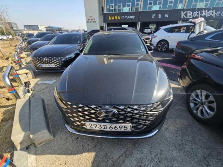 Hyundai Grandeur Hybrid 2.4 LeBlanc 3