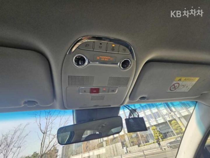 Hyundai Grandeur Hybrid 2.4 LeBlanc 9