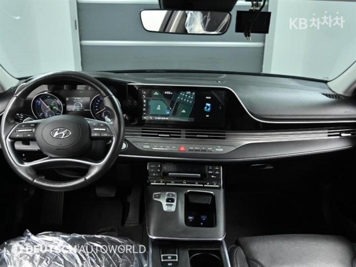 Hyundai Grandeur Hybrid 2.4 Premium Choice 8