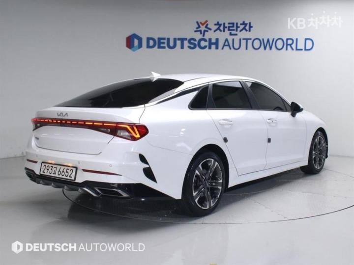 Kia K5 2.0 Gasoline Prestige 3