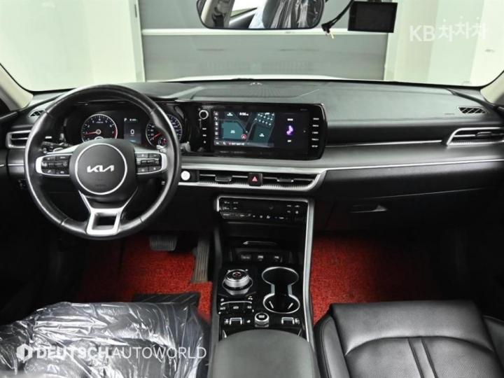 Kia K5 2.0 Gasoline Prestige 8
