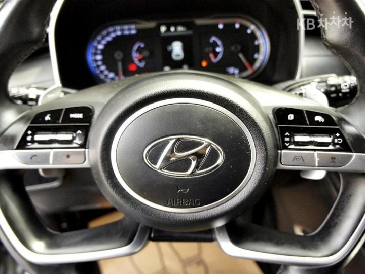 Hyundai Tucson The NX4 Diesel 2.0 2WD Premium 9