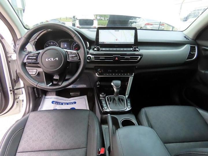 Kia Seltos 1.6 Gasoline Turbo 2WD Trendy 8