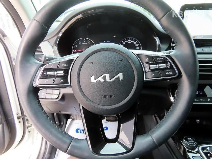 Kia Seltos 1.6 Gasoline Turbo 2WD Trendy 9