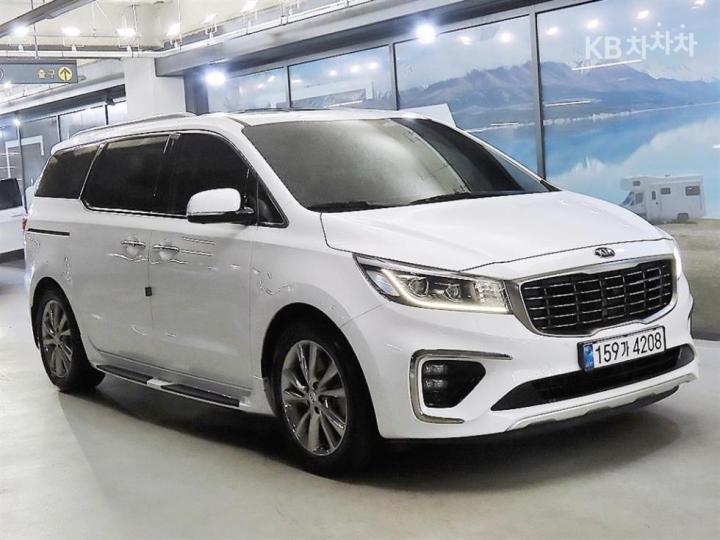 Kia Carnival 2.2 Diesel Noblesse Special 2