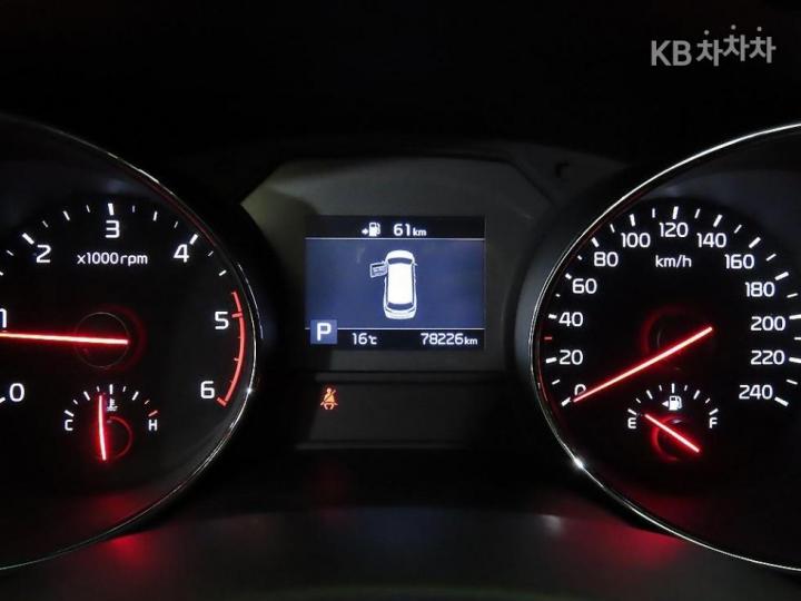 Kia Carnival 2.2 Diesel Noblesse Special 10