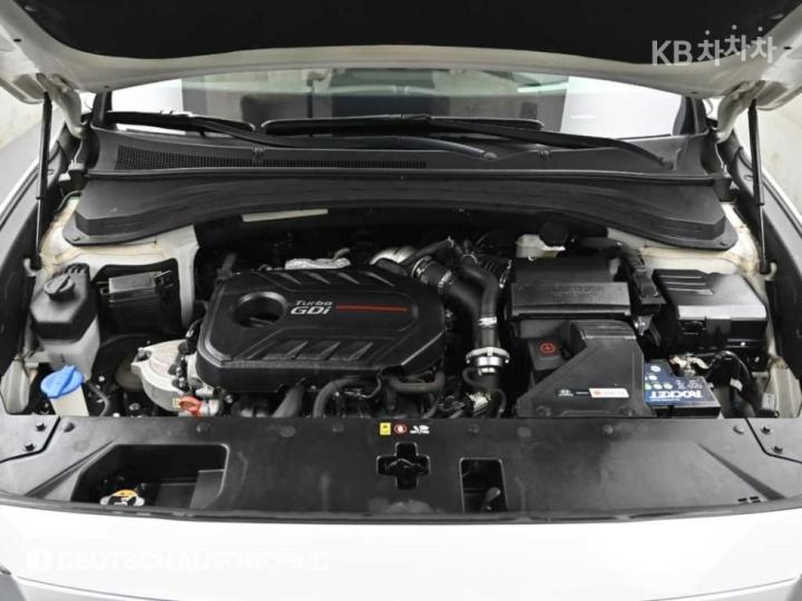 Hyundai Santa Fe TM Gasoline 2.0T 2WD Prestige 7