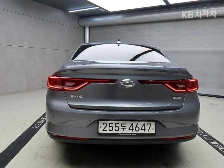 Renault SM6 2.0 GDe SE 4