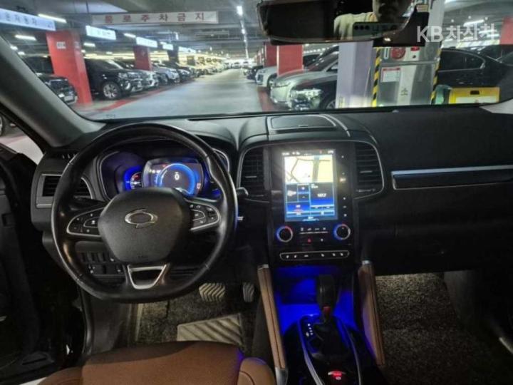 Renault QM6 2.0 GDe 2WD SE 7