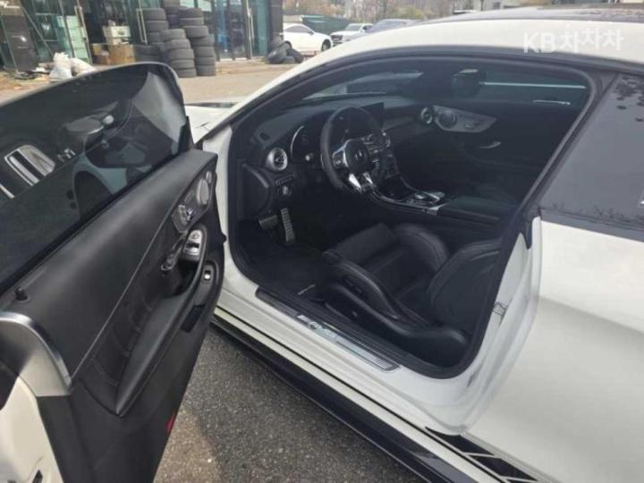 Mercedes-Benz C-Class C63 S AMG Coupe 5