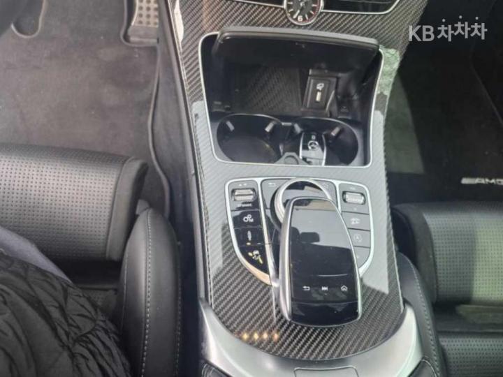 Mercedes-Benz C-Class C63 S AMG Coupe 8