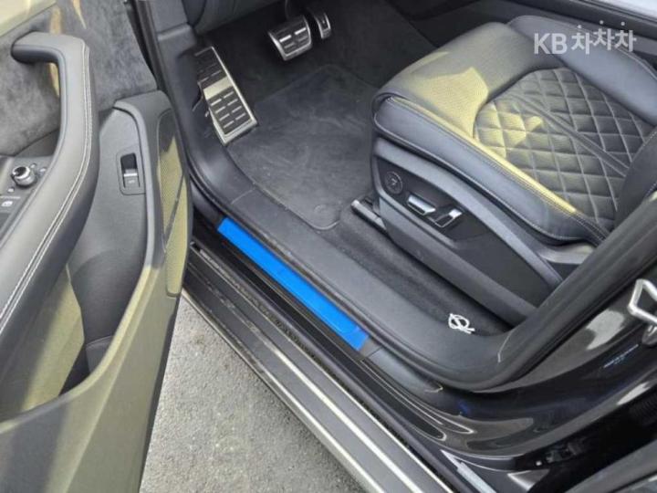 Audi Q7 New 3.0 50 TDI Quattro Premium 9