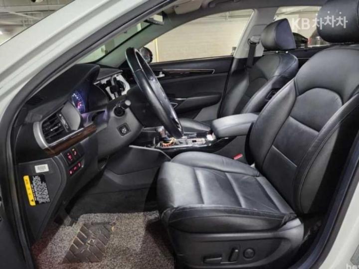 Kia K7 3.0 LPi Noblesse 7