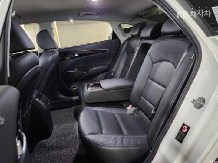 Kia K7 3.0 LPi Noblesse 8