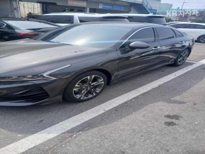 Kia K5 2.0 Gasoline Noblesse 3