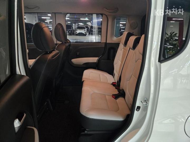 Kia Ray 1.0 Gasoline Signature 8