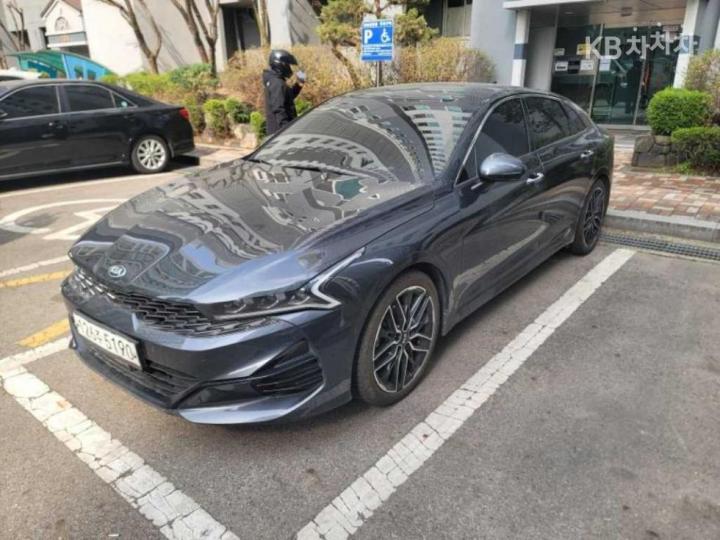 Kia K5 1.6 Gasoline Turbo Signature 3