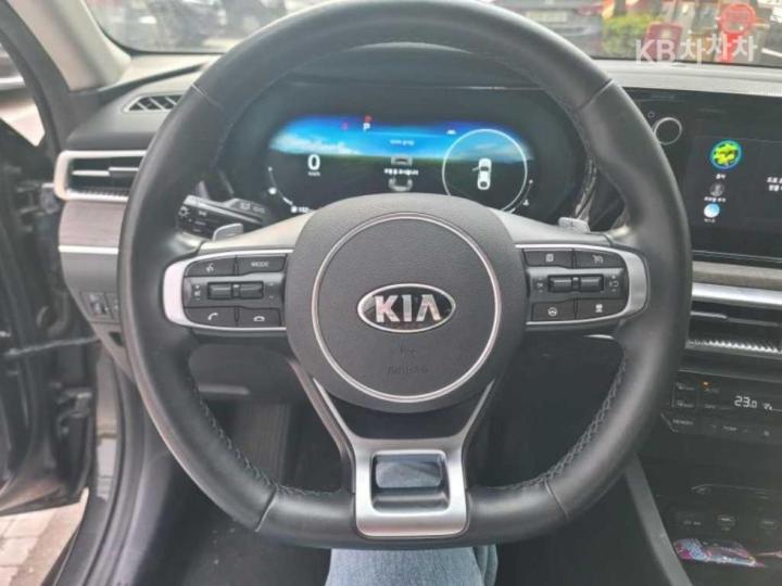 Kia K5 1.6 Gasoline Turbo Signature 4