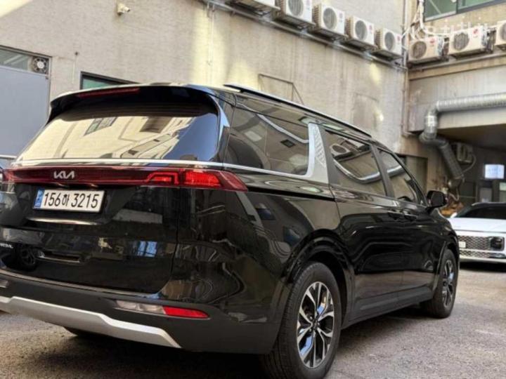 Kia Carnival D2.2 Prestige 7