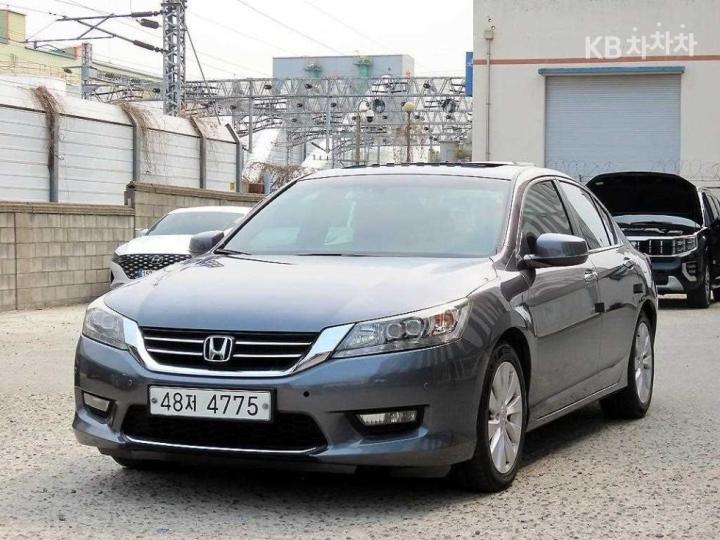 Honda Accord 2.4 Sedan 2008-2012 3