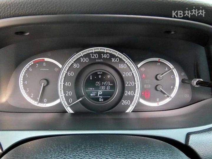 Honda Accord 2.4 Sedan 2008-2012 10