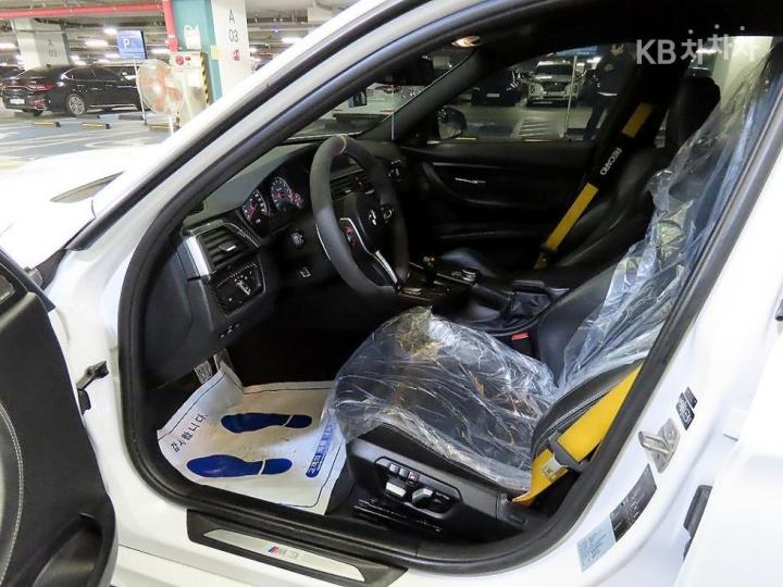 BMW M3 M Series Sedan F80 2014-2021 7