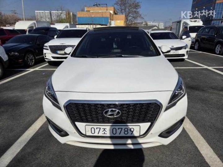 Hyundai Sonata LF Hybrid 2.0 HEV Premium 2